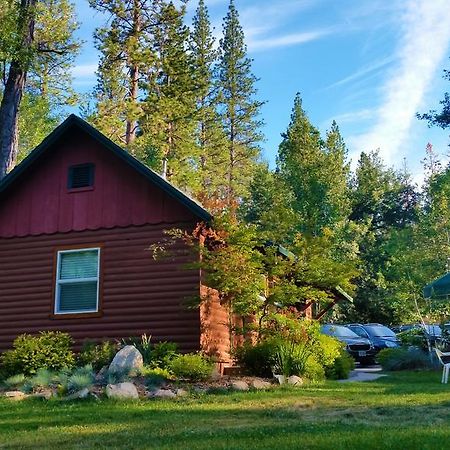 Yosemite Riverside Inn Groveland Eksteriør billede