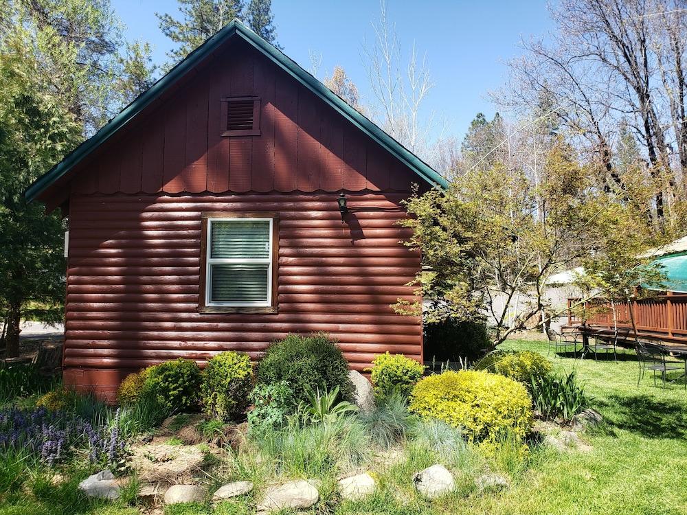 Yosemite Riverside Inn Groveland Eksteriør billede