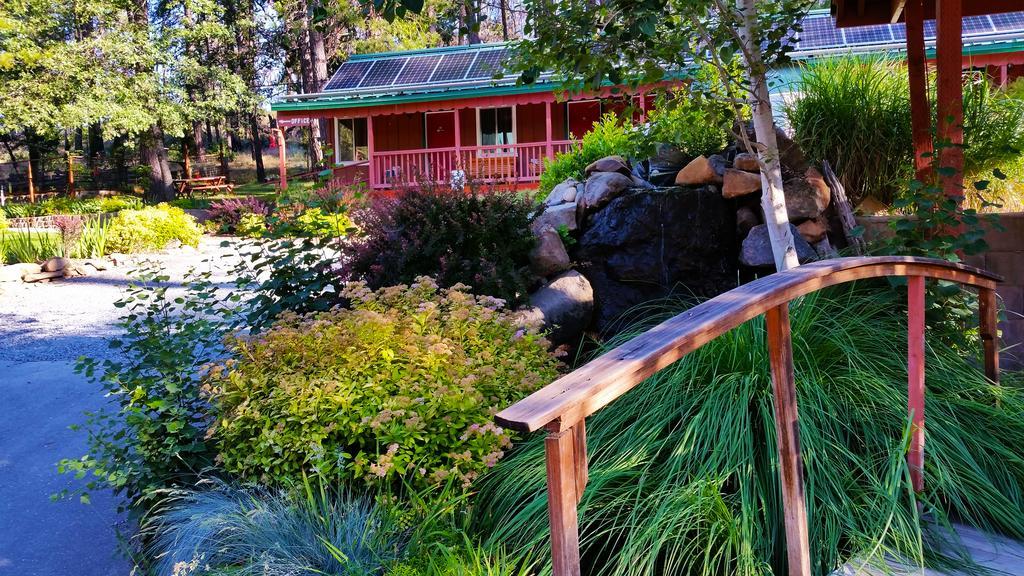 Yosemite Riverside Inn Groveland Eksteriør billede