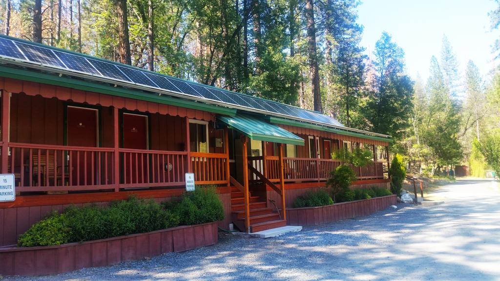 Yosemite Riverside Inn Groveland Eksteriør billede